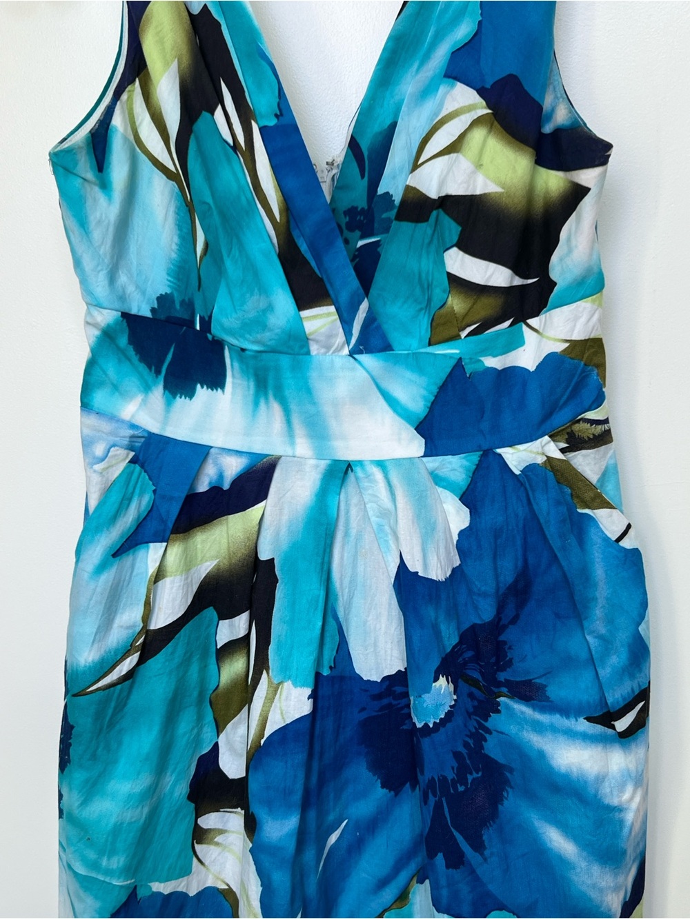 Corey P. Blue Floral V-Neck Women’s Dress - Picture 2 of 5